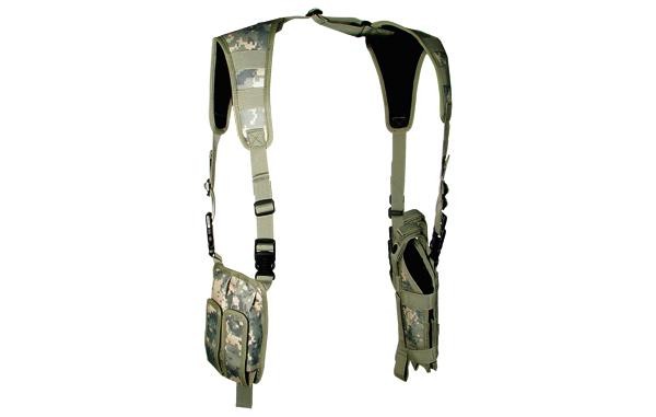 UTG LE Schulterholster Vertikal, Army Digital / UCP